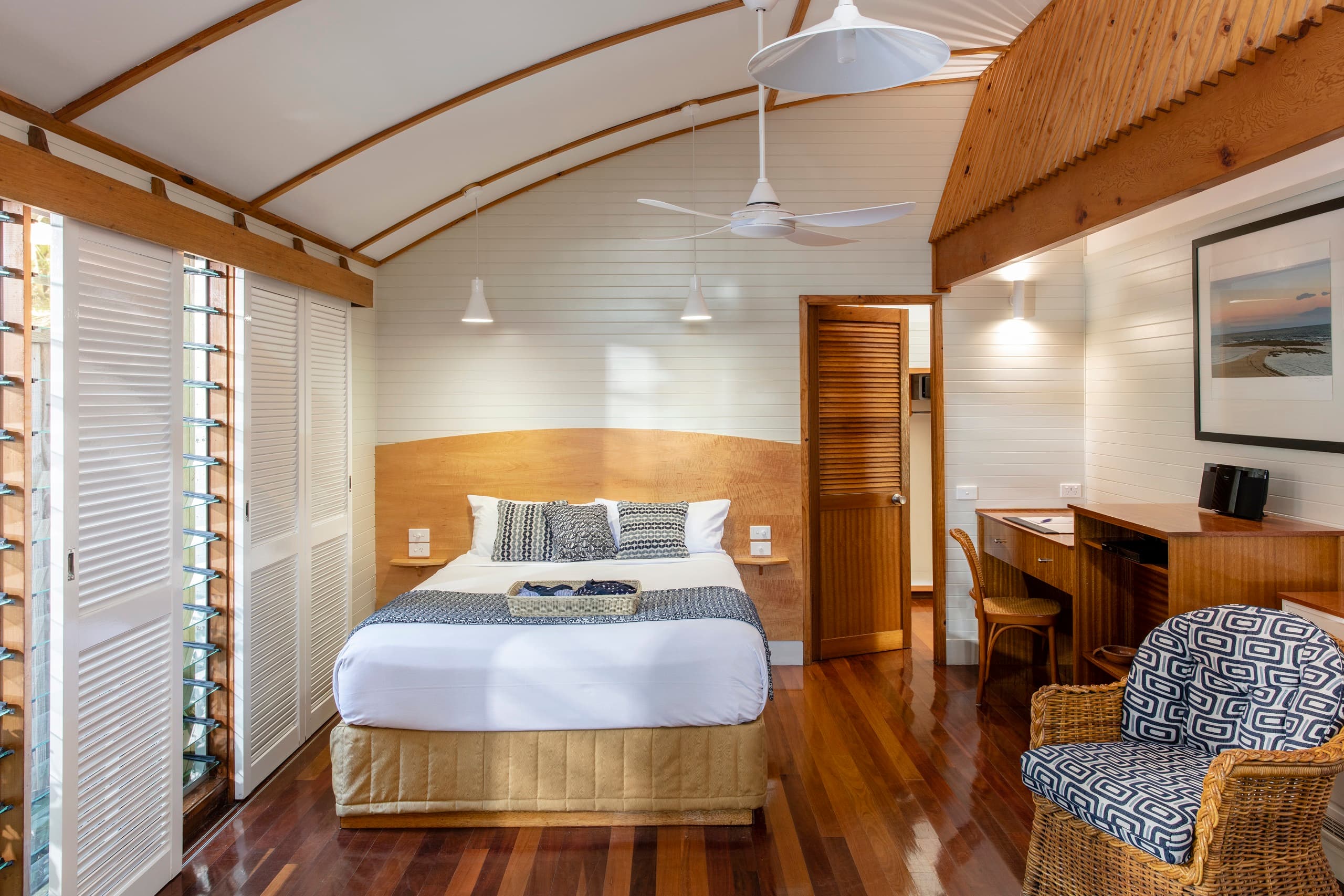 Garden Bungalow Deluxe Queen Bed